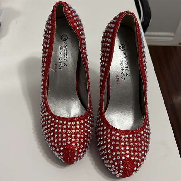 Shoe - Picture 4 of 4